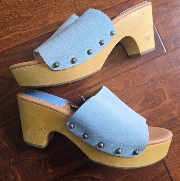 Dingo Light Blue Suede Mules with Wooden Heel - Picture 4 of 12